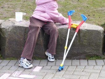 personal safety tips for the elderly living alone woman with crutches